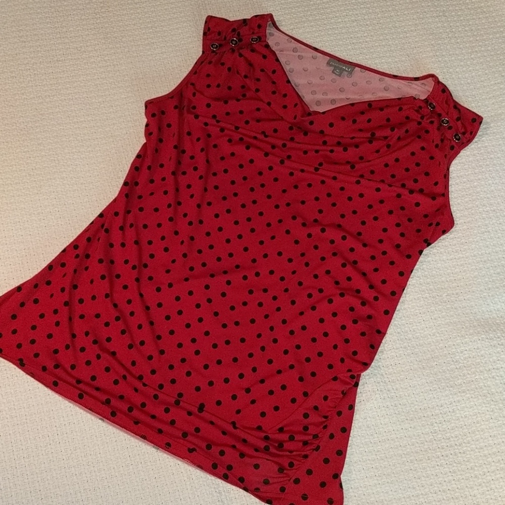 🌟3/$20🌟 Fitted sleeveless blouse
